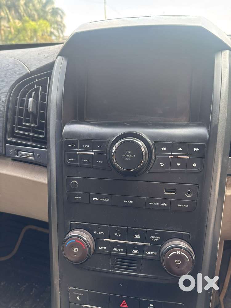 Mahindra Xuv500 2.2 W10, 2016, Diesel