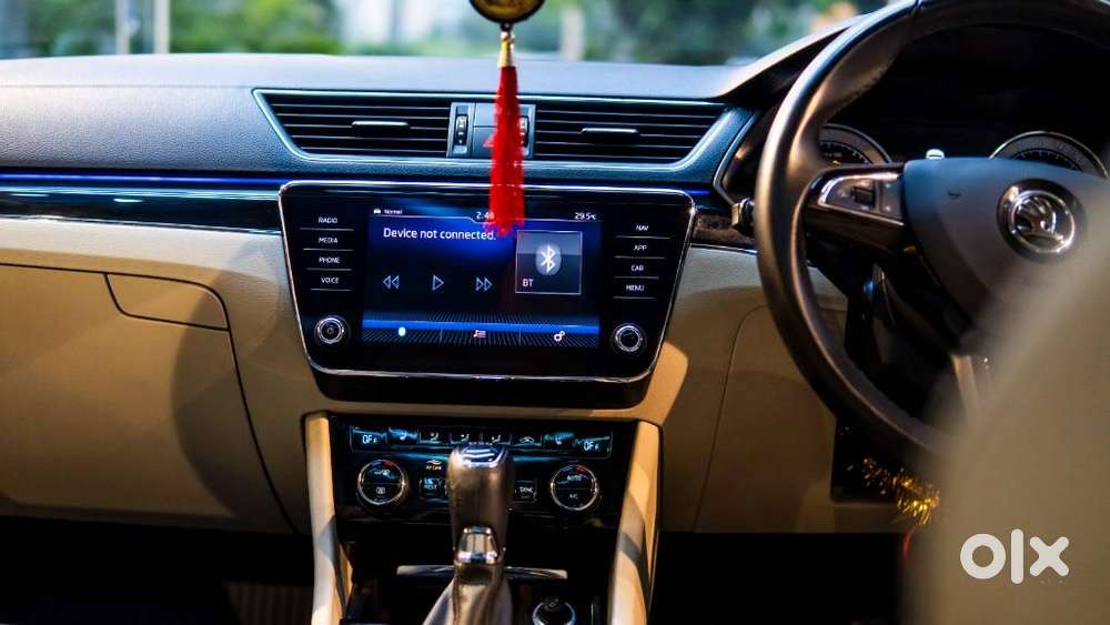 Skoda Superb L&k 2.0 Tdi At, 2021, Petrol