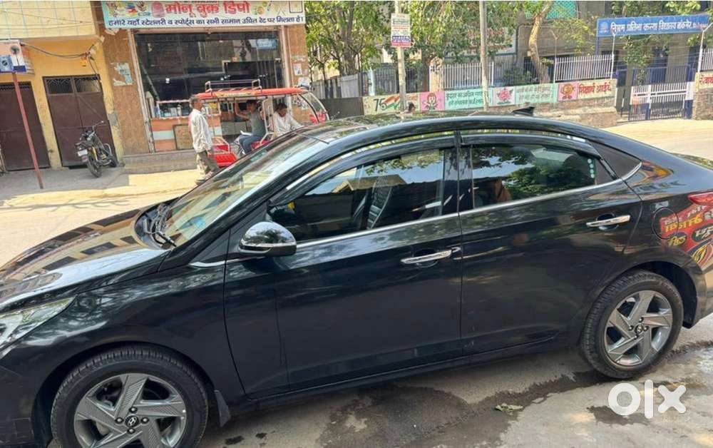Hyundai Verna Mt 2021 Cng Black With Sunroof
