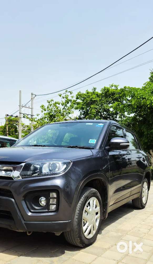 2022 Brezza ,petrol,1st Ownr,all Orignal,lxi(0)
