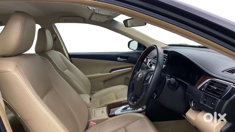 Toyota Camry [ ] 2.5 L At, 2013, Petrol