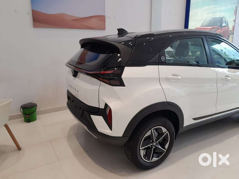 Tata Nexon 1.2 | Starting 7.39 Lakh