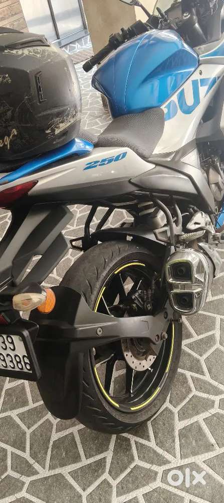 Suzuki Gixxer SF 2021(250cc sports varient)