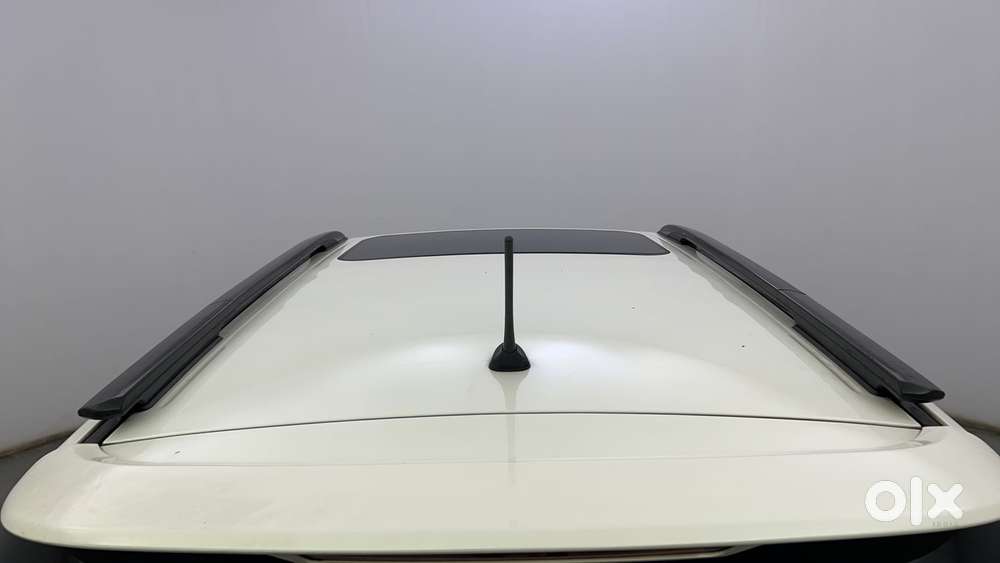 Mahindra Xuv300 W8 1.5 Diesel Dual Tone, 2021, Diesel