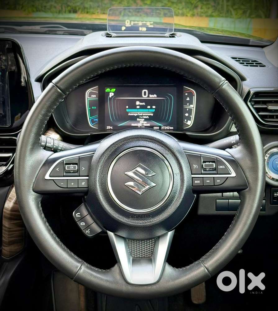 Maruti Suzuki Grand Vitara 1.5 Alpha Plus Intelligent Hybrid Ecvt, 2..