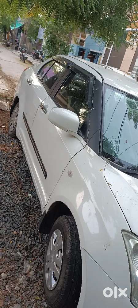 Maruti Suzuki Dzire 2013 Petrol 198000 Km Driven