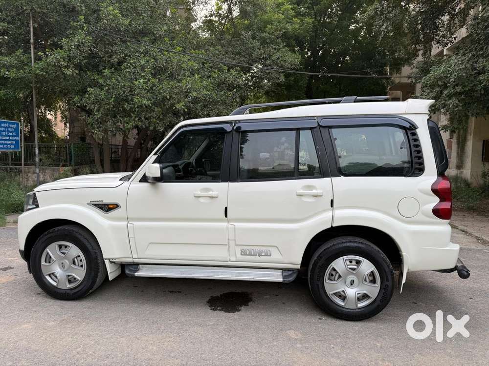 Mahindra Scorpio S4 Plus 9s, 2017, Diesel