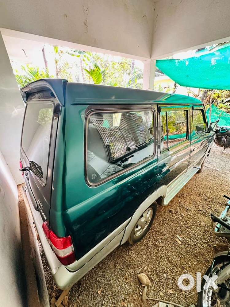 Toyota Qualis 2004 Diesel 216000 Km Driven