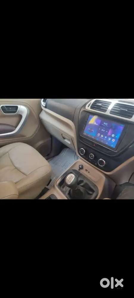 Mahindra Tuv 300 T8
