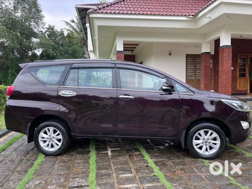 Toyota Innova Crysta V 2017 Diesel Manual &ndash; Well Maintained 7 Seate