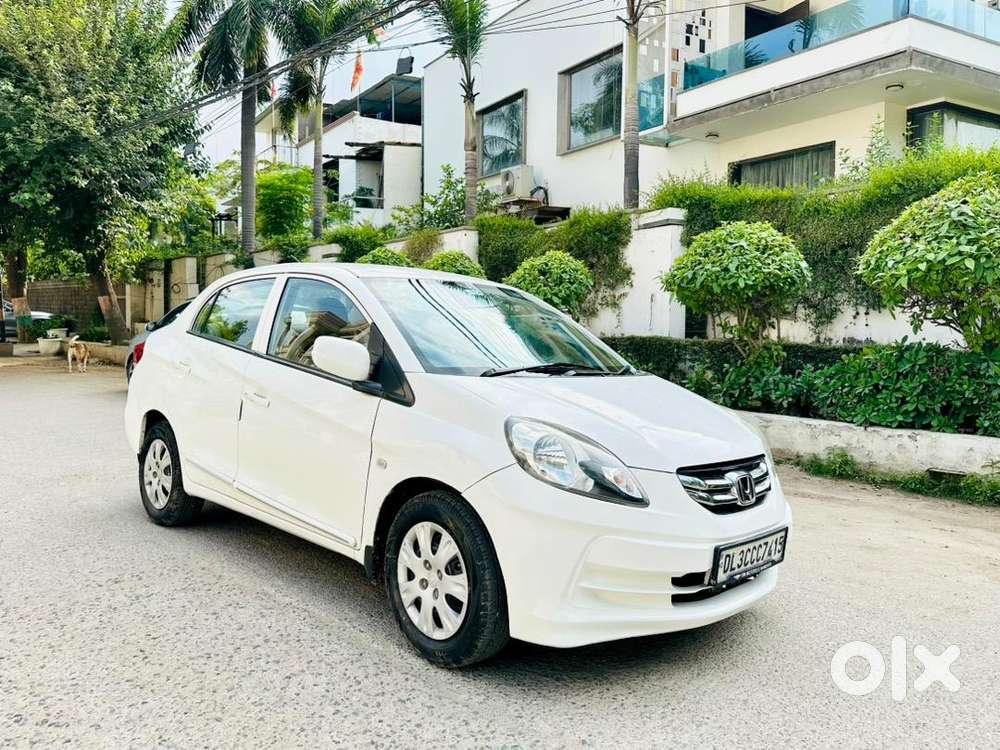 Honda Amaze 2015 Petrol Well Maintained