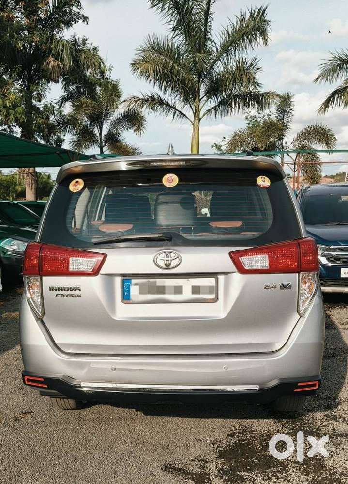 Toyota Innova Crysta 2.4 Vx Mt 8s, 2016, Diesel