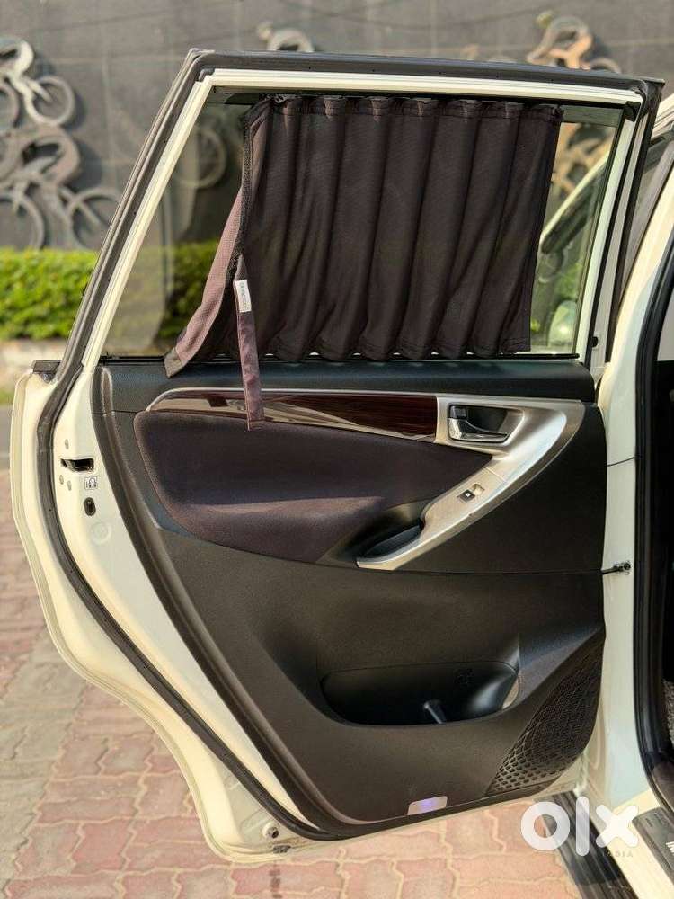 Toyota Innova Crysta 2.4 Zx Mt, 2019, Diesel