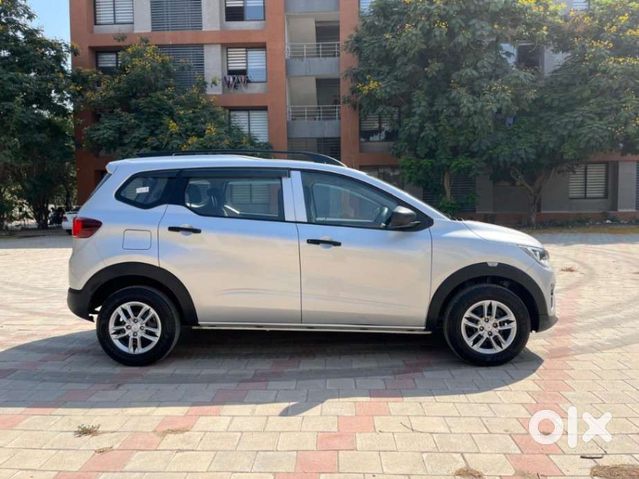 Renault Triber Rxl, 2025, Petrol