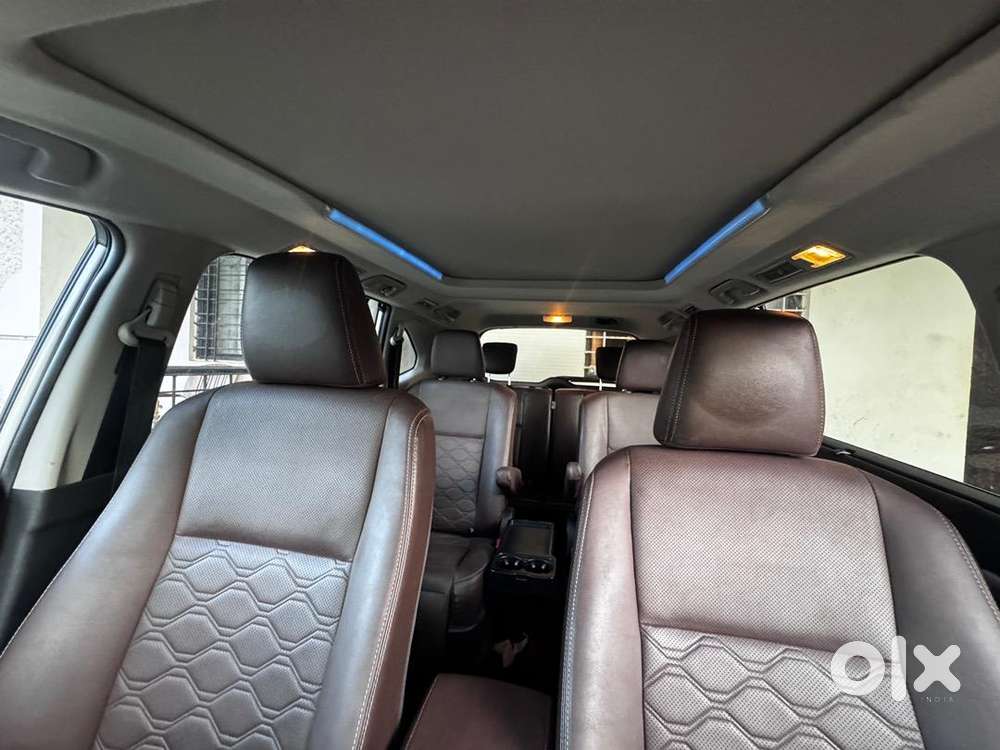Toyota Innova Hycross