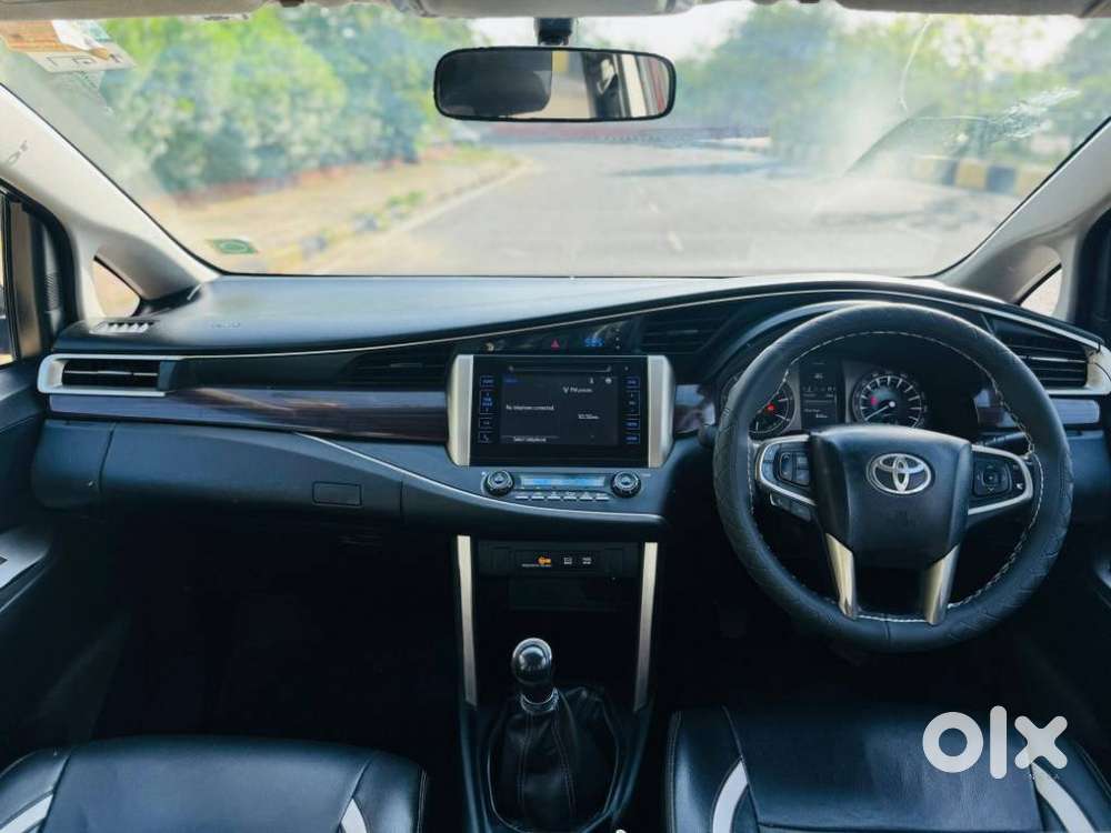 Toyota Innova Crysta 2.4 V 8 Str, 2017, Diesel