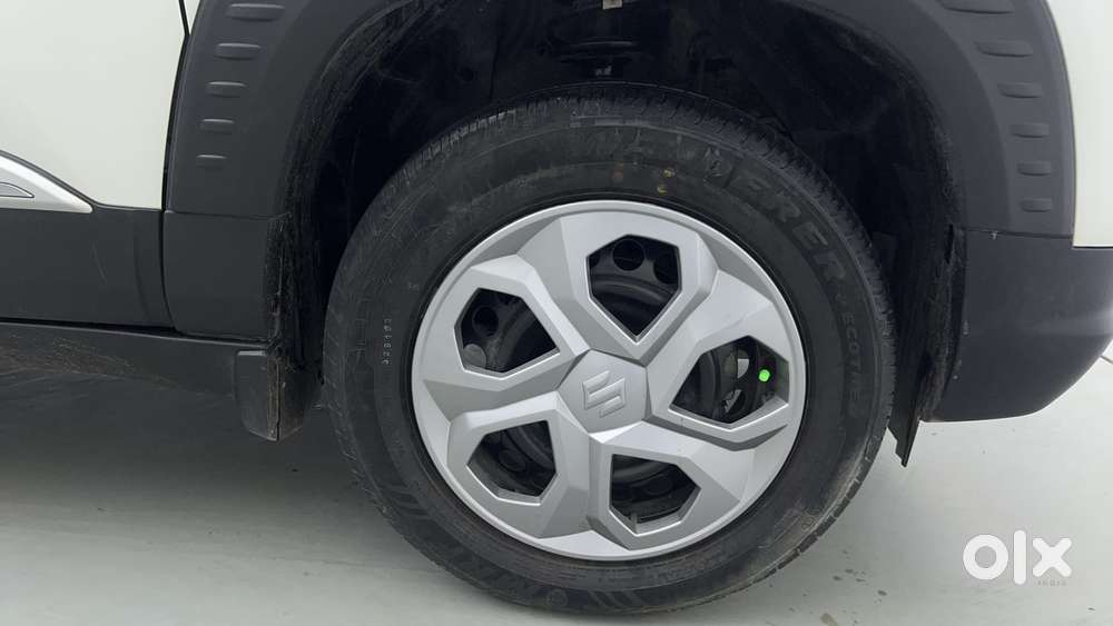 Maruti Suzuki Brezza Vxi At, 2023, Petrol