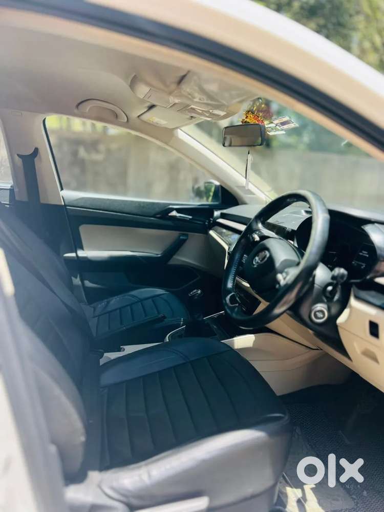 Skoda Slavia Ambition 1.0l Tsi Mt, 2022, Petrol