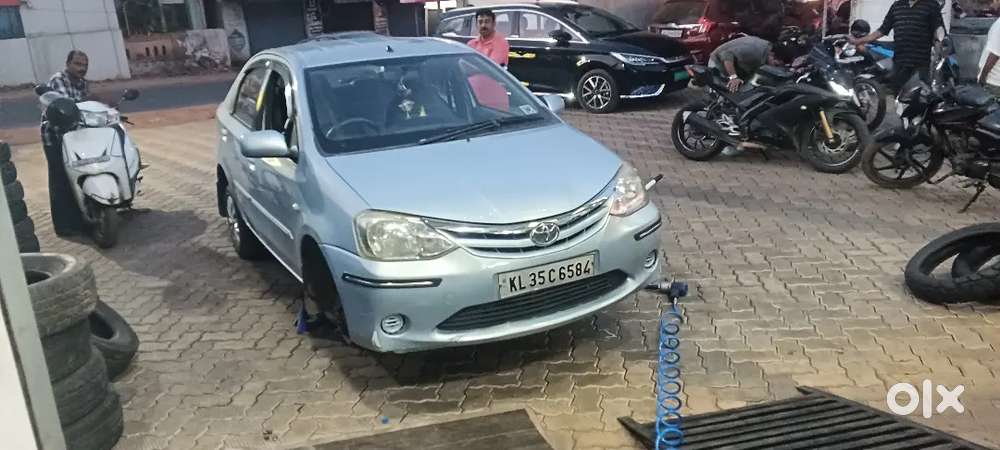 Toyota Etios 2011 Petrol Manual 76000 Km