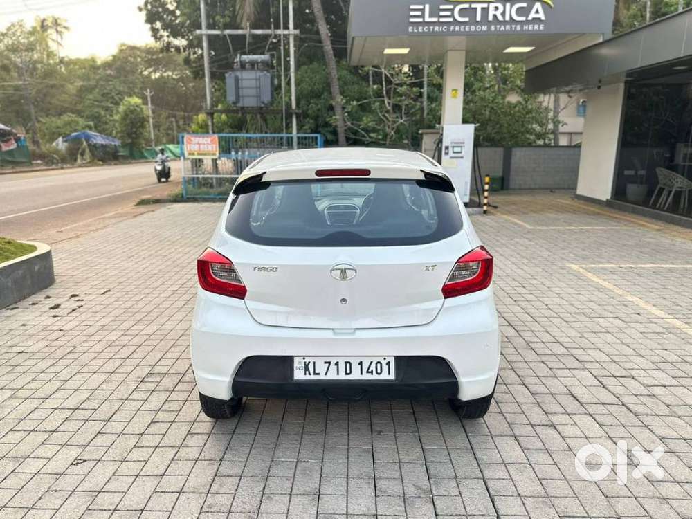 Tata Tiago 1.2 Revotron Xt, 2016, Petrol