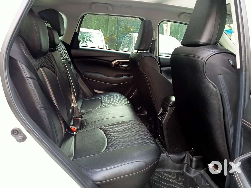 Maruti Suzuki Grand Vitara 1.5 Zeta Plus Intelligent Hybrid Ecvt, 20..