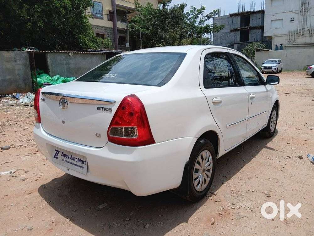 Toyota Etios Liva 2011-2012 G, 2012, Petrol