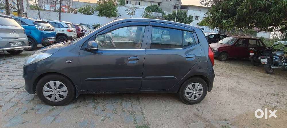 Hyundai I10 Sportz, 2012, Petrol