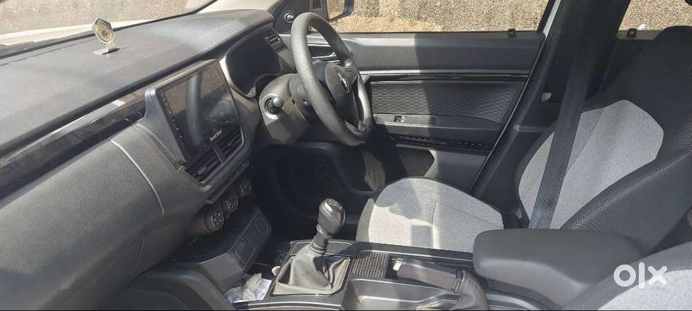 Renault Kiger 2025 Petrol 8000 Km Driven
