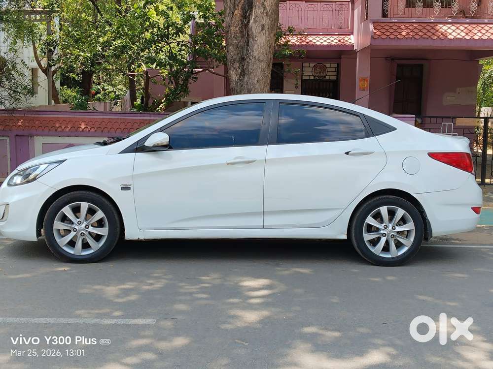 Hyundai Verna 1.6 Sx Crdi, 2011