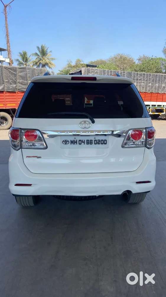Toyota Fortuner 2012 Diesel 150000 Km Driven