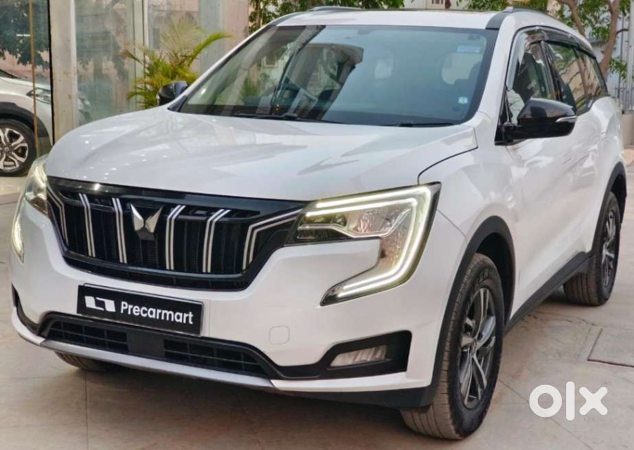 Mahindra Xuv700 2.0 Ax 5 Petrol At Str, 2023, Petrol