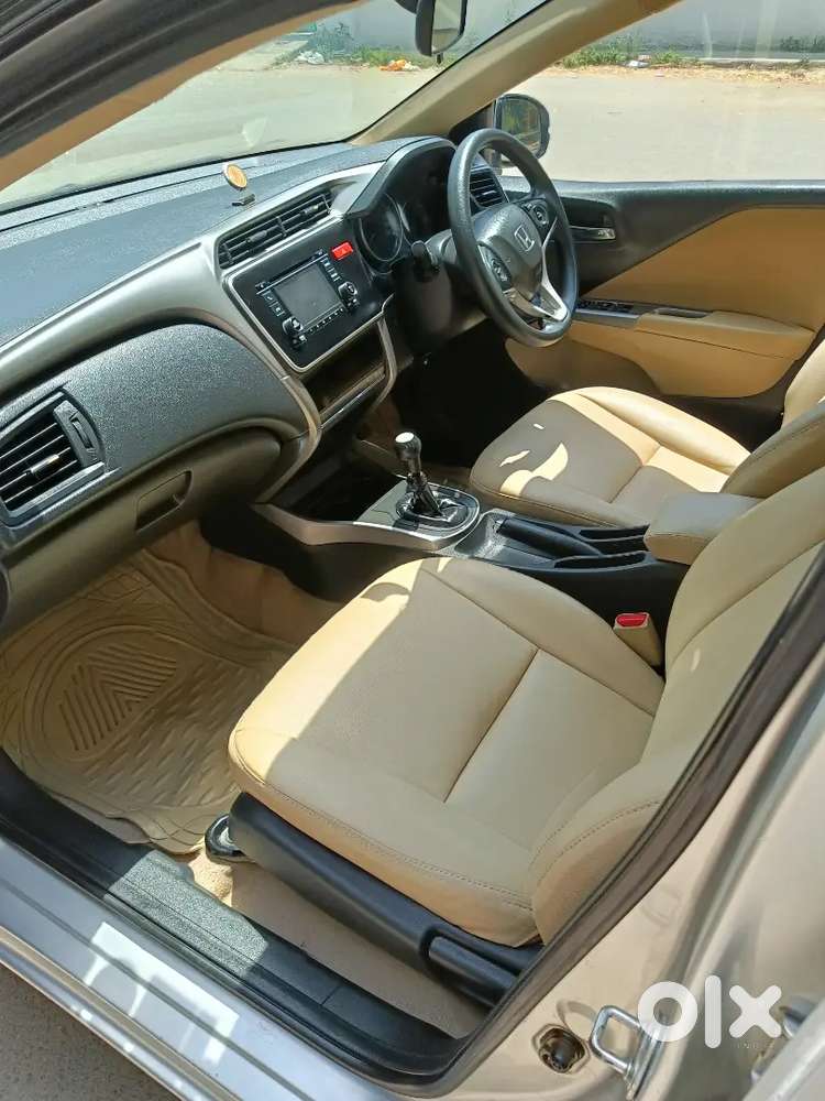 Honda City V Mt 2015 Silver