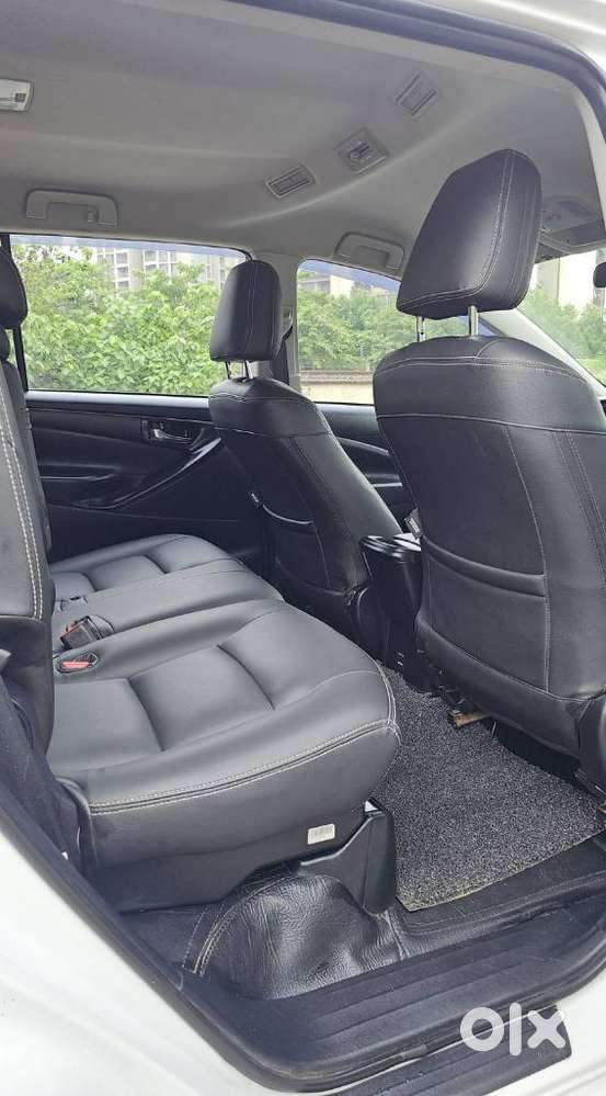 Toyota Innova Crysta 2.4 Gx 8 Str, 2023, Diesel