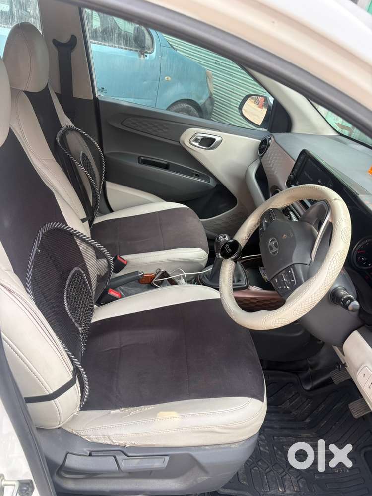 Hyundai Aura Sx Petrol 2024