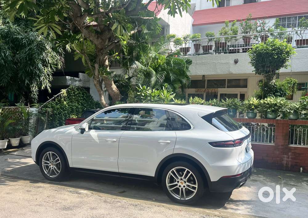 Porsche Cayenne Platinum Edition, 2022, Petrol