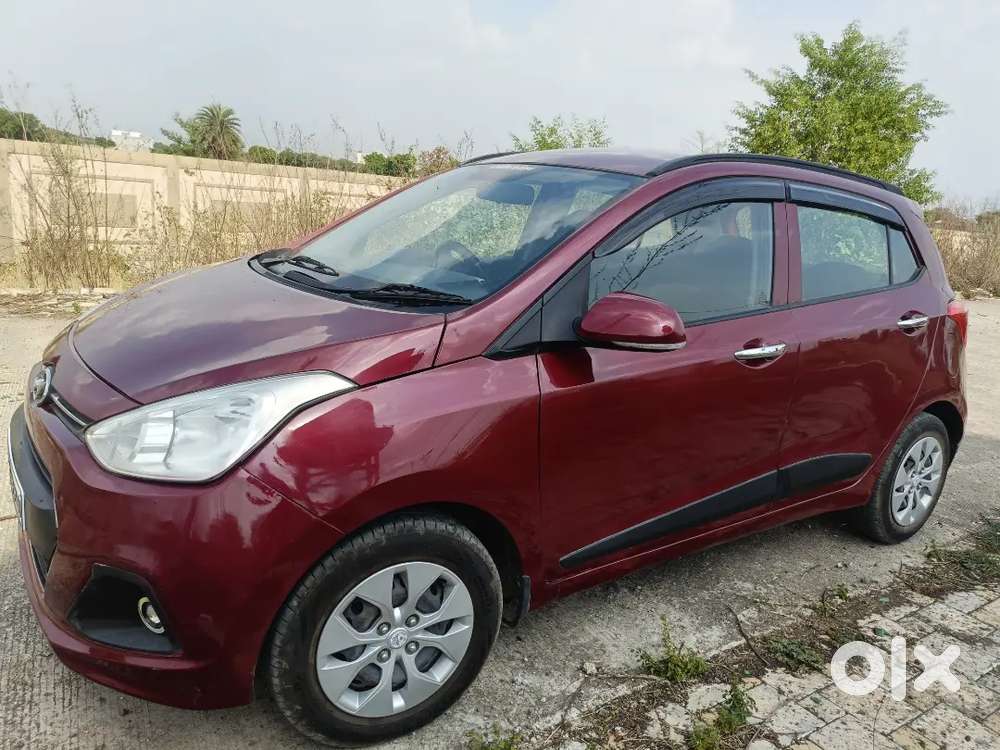 Model 2016 ,fuel Diesel, Second Owner,lcd Cemara, Ac Cool,