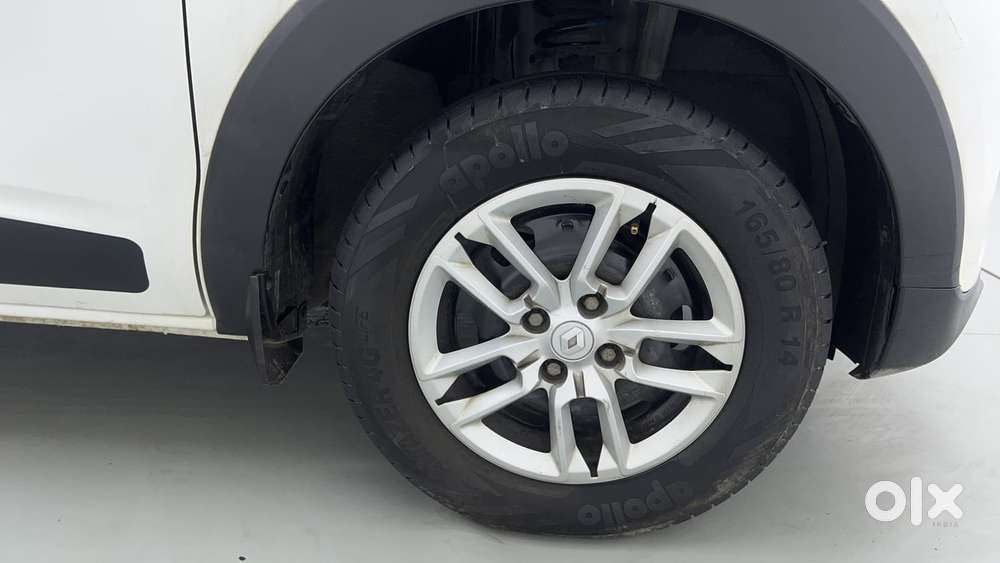 Renault Triber Rxt, 2022, Petrol