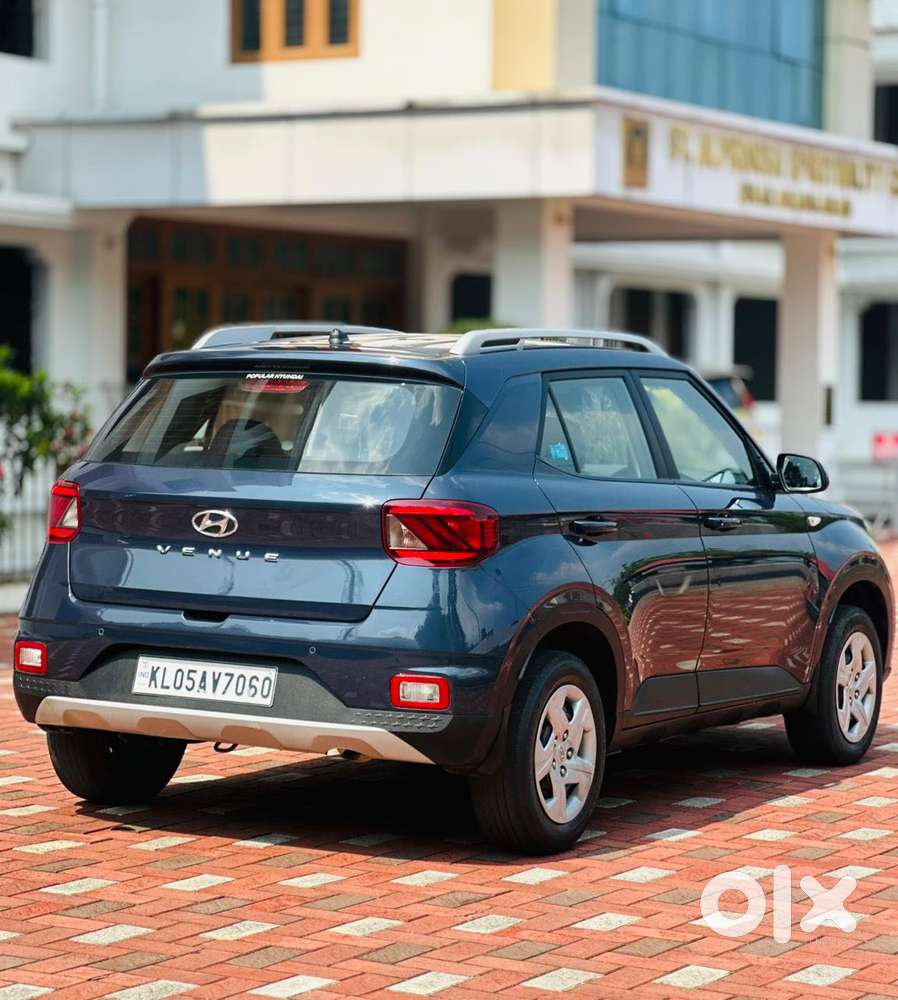 Hyundai Venue 1.2 S Plus, 2020, Petrol