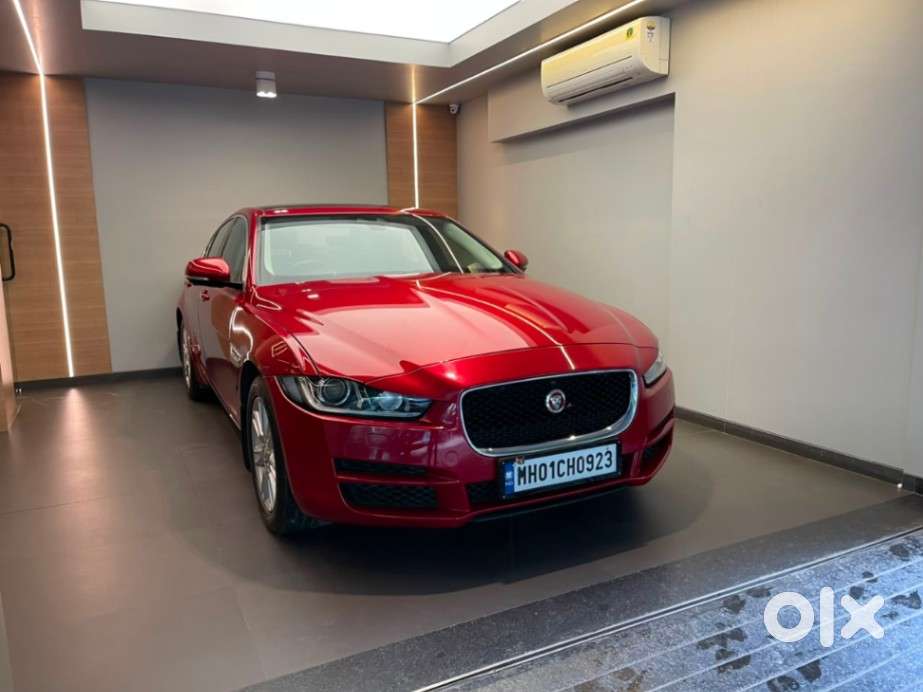 Jaguar Xe Portfolio, 2016, Petrol