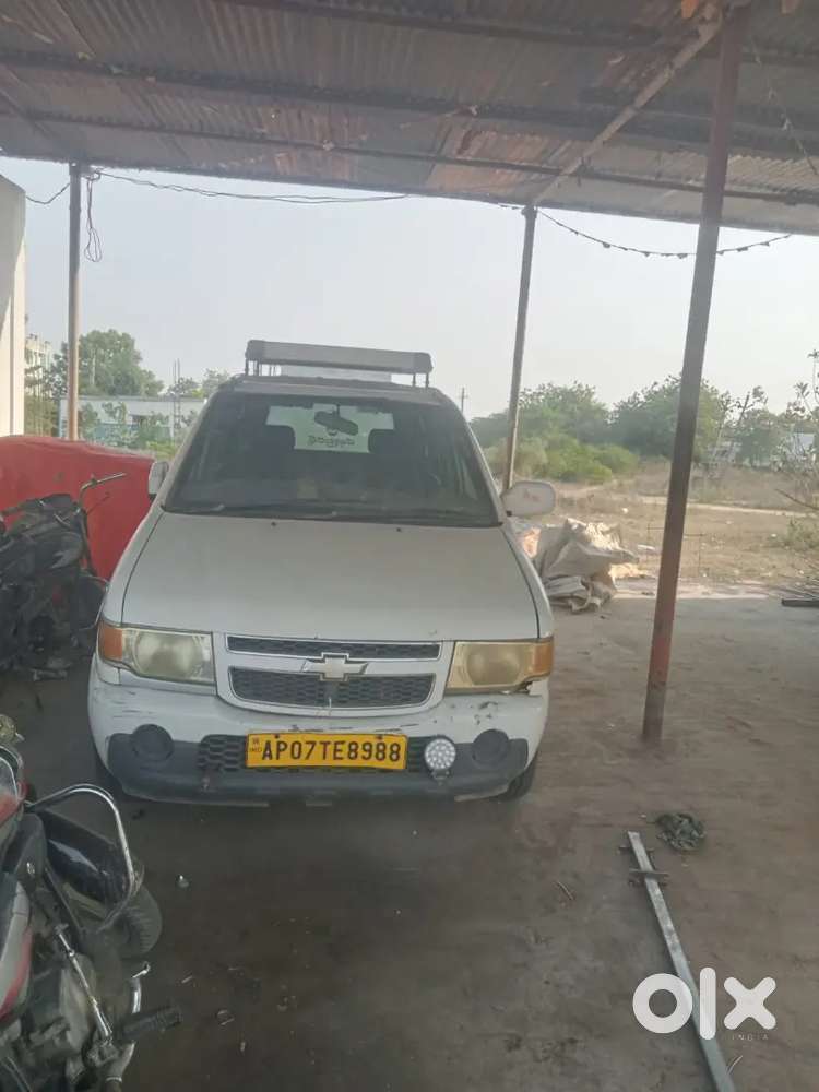 Chevrolet Tavera 2015 Diesel 300000 Km Driven