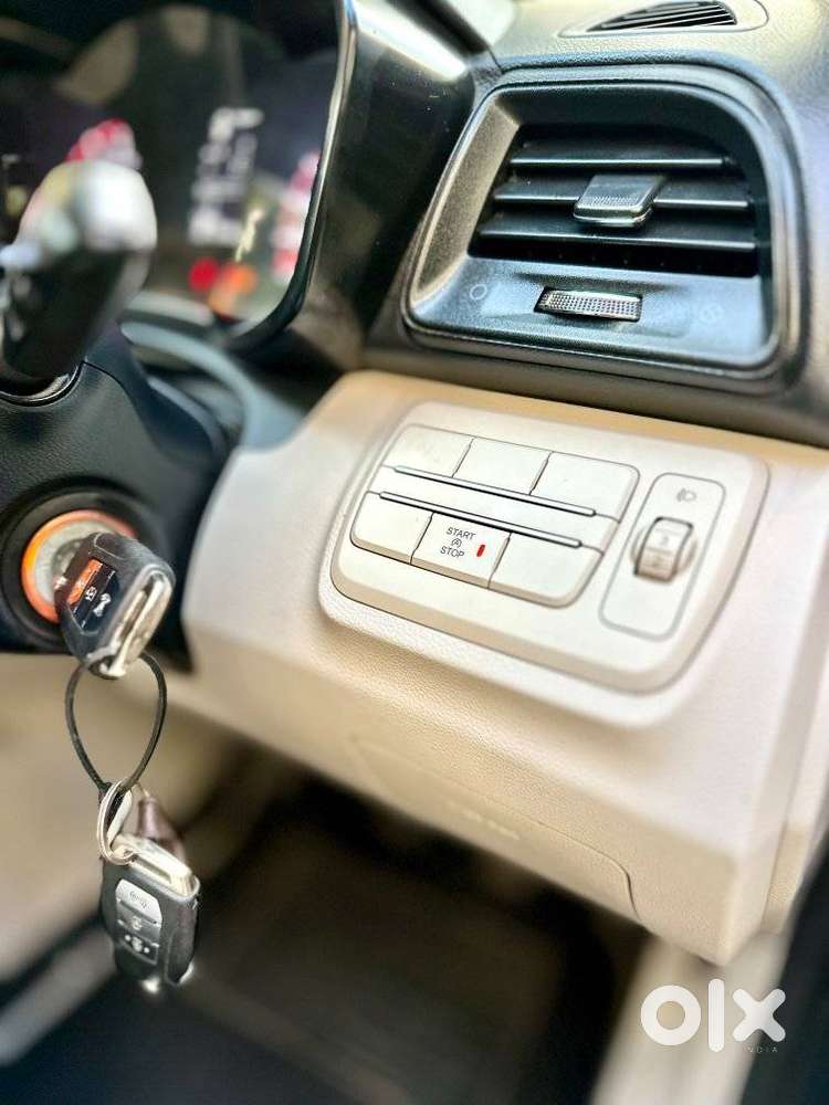 Mahindra Xuv300 W8 Option, 2021, Petrol