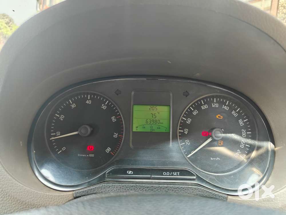 Skoda Rapid 1.6 Mpi Ambition, 2012, Petrol