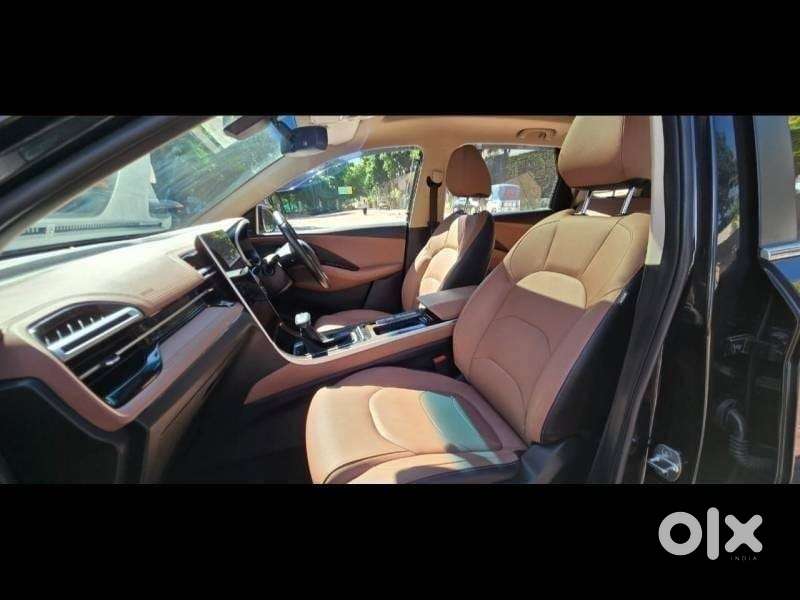 Mg Hector Plus Sharp Pro 1.5 Turbo Petrol Cvt 7 Str, 2024, Petrol