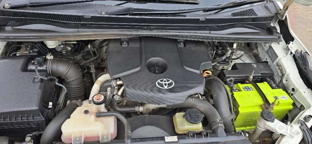 Toyota Innova Crysta 2.8z