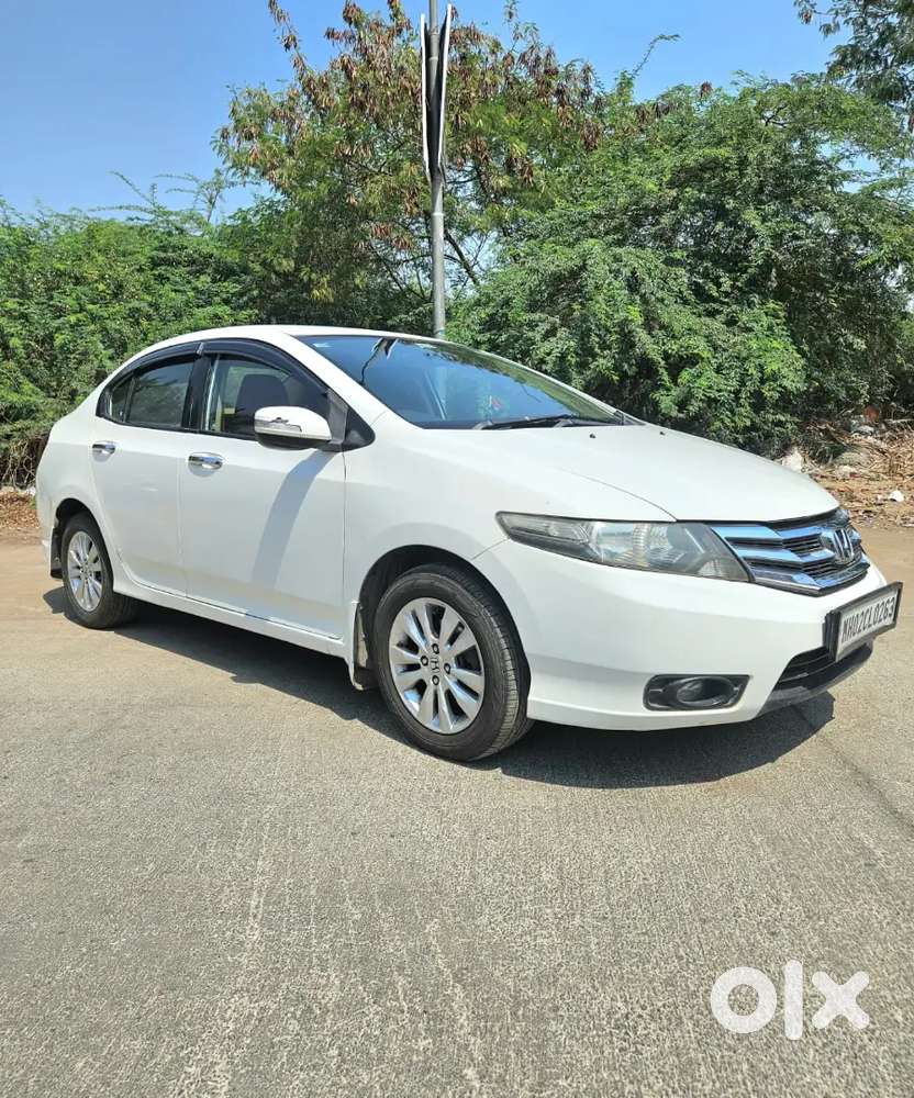 Touch Screen, Reverse Sensors, Chilled Ac, Cruise Control,