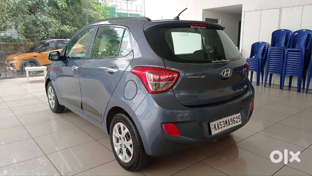 Hyundai Grand I10 Sportz, 2013, Petrol