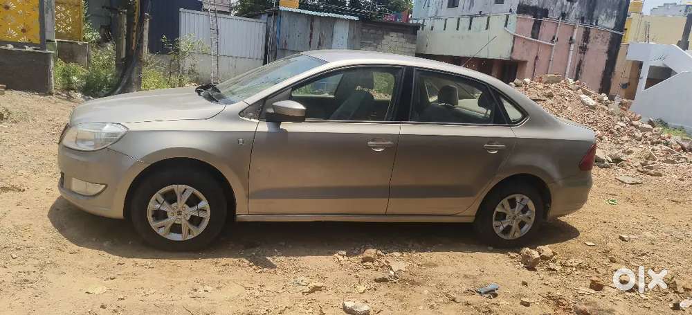 Skoda Rapid 2012 Diesel 90000 Km Driven