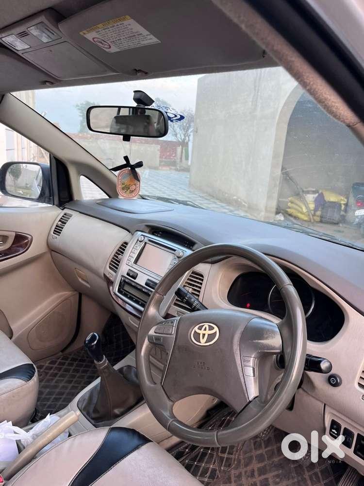 Toyota Innova Diesel 2014