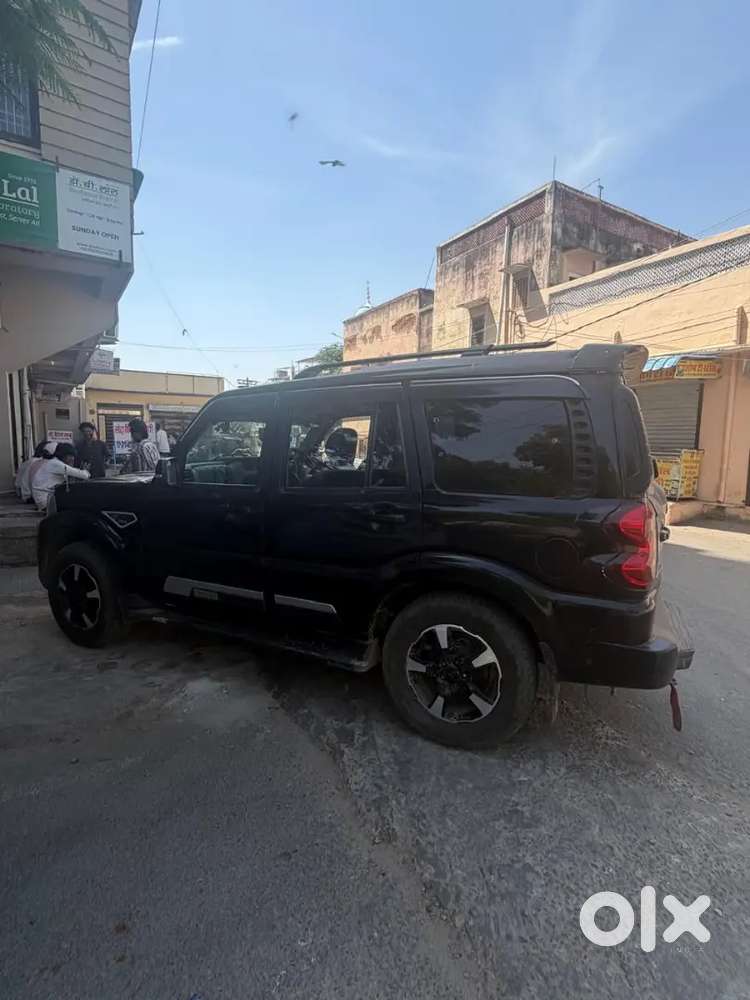 Mahindra Scorpio 2017