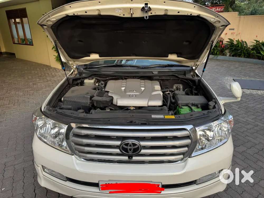 Toyota Land Cruiser V8